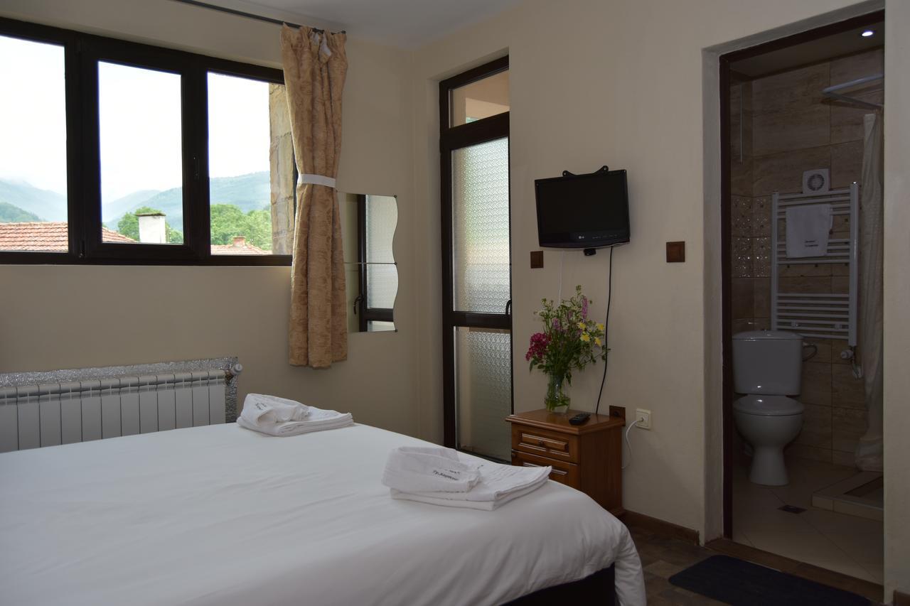 Family Hotel Balkana Apriltsi  Dış mekan fotoğraf