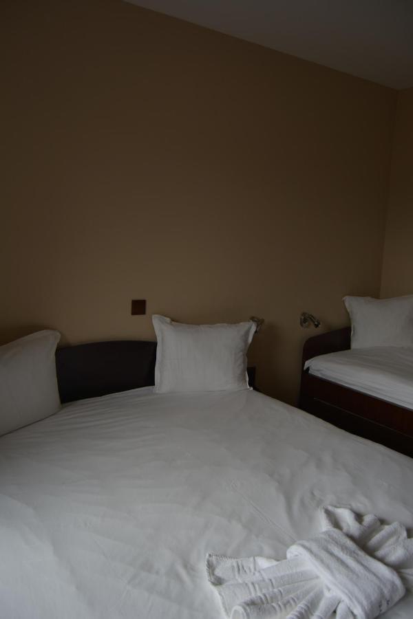 Family Hotel Balkana Apriltsi  Dış mekan fotoğraf